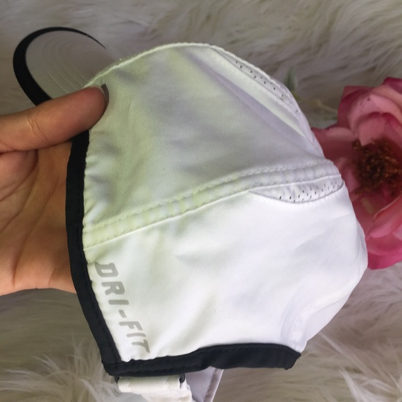 White Nike Running Ball Cap - Picture 5 of 7